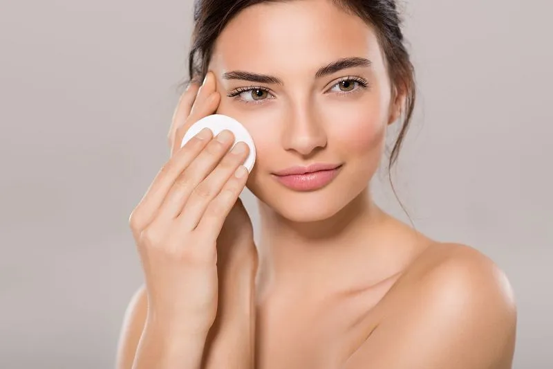 Mách bạn các bước skincare ban đêm đơn giản mà hiệu quả 