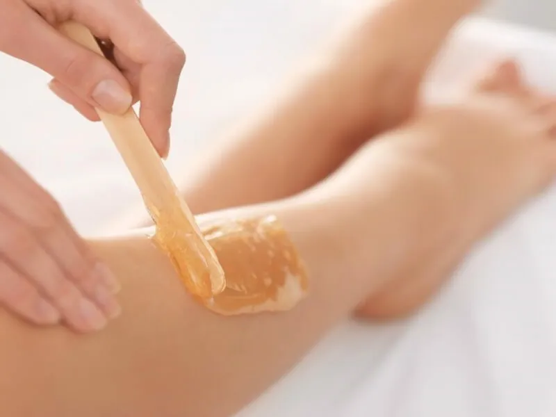 Wax lông có bị viêm nang lông không? Nguyên nhân và các lưu ý